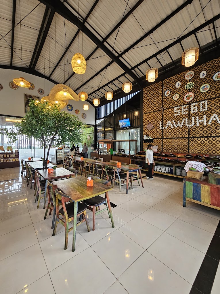 Galeri Sego Lawuhan Resto